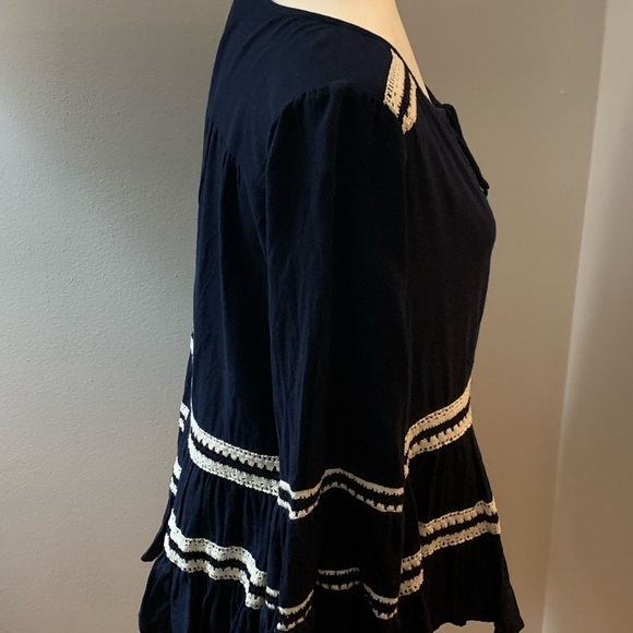 Crown& Ivy navy lacey cotton blend tunic, size M - Picture 3 of 5